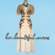 HOPE & IVY EMBROIDERED FLROAL